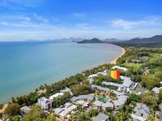 Top-floor Palm Cove retreat — newly refurbished with tropical outlook