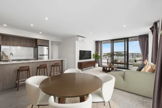 Elevated Living, Wrapped in Space & Lifestyle – LINQ Apartments