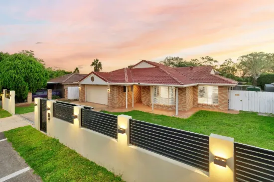 Spacious Family Entertainer with Pool, Solar & Side Access in Stretton Catchment