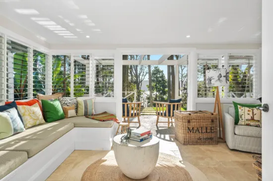 Enchanting Pittwater Retreat above Paradise Beach