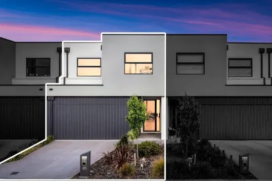 Contemporary Double-Story with Golf Course Views