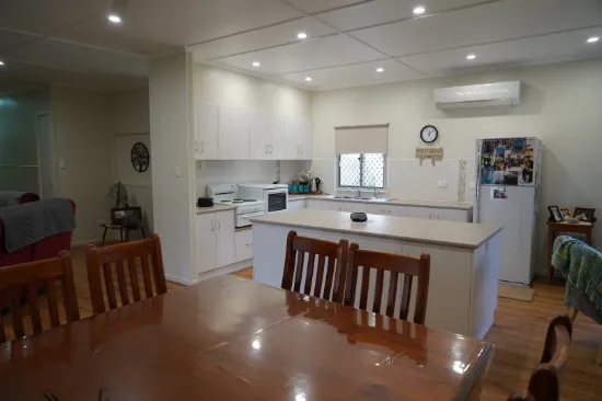 Very Comfortable Family Home