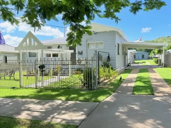 Dual-Income Opportunity in Charming Gayndah – Smart Investment with Strong Returns!