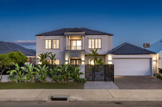 A HOME THAT FEELS LIKE A HOLIDAY!