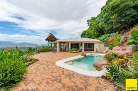 A Sanctuary of Space, Privacy and Panoramic Views