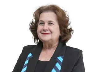 Janet  Sharoglazov - Real Estate Agent