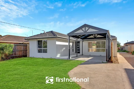 AMAZING OPPORTUNITY IN HEART OF TOWN