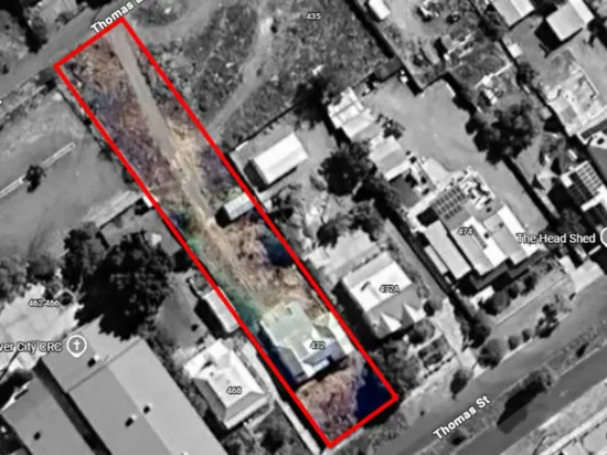 Knock down and build!  A rare land offering