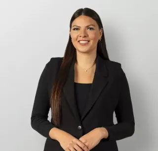 Claudia Chan - Real Estate Agent