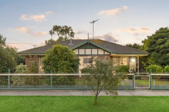Easy-Care Living in the Heart of Grovedale