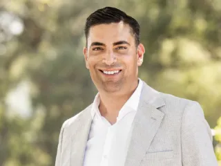 Robert Groeneveld - Real Estate Agent
