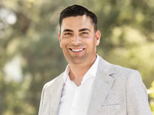 Robert Groeneveld - Real Estate Agent at Barry Plant - Whitehorse