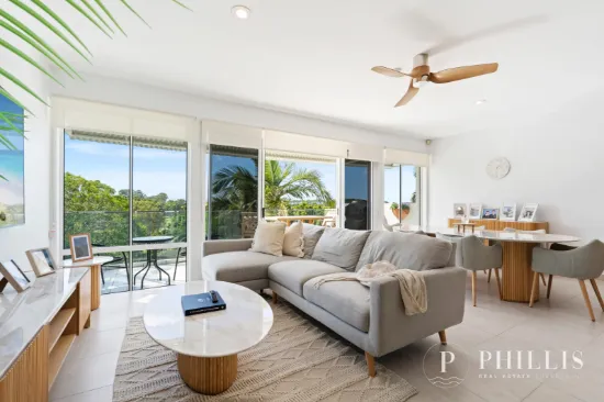 Sanctuary Cove's Best Value: 
Top Floor Penthouse Overlooking The Lush Fairways