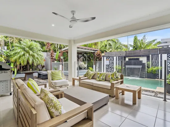 Family-Friendly Palm Cove Living – Walk to the Beach & Village