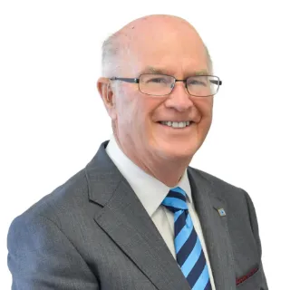 Ian 'Sos' Mills - Real Estate Agent