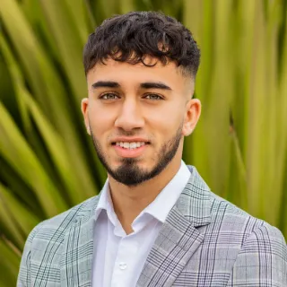 Kareem Hussein - Real Estate Agent
