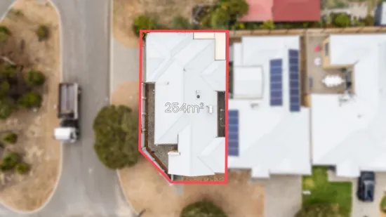 SPACIOUS, STYLISH AND PERFECTLY LOCATED