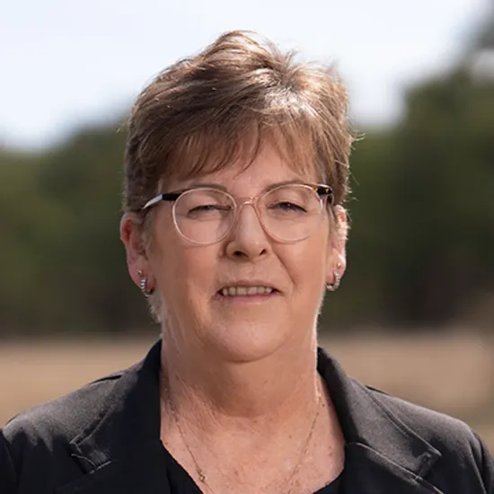 Leonie Barker - Real Estate Agent at Ray White - Canberra