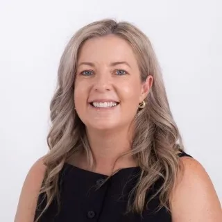 Larissa  Wood - Real Estate Agent