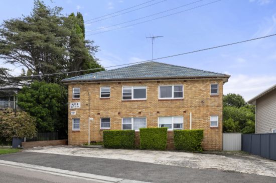 Top Floor Apartment in Prime Location