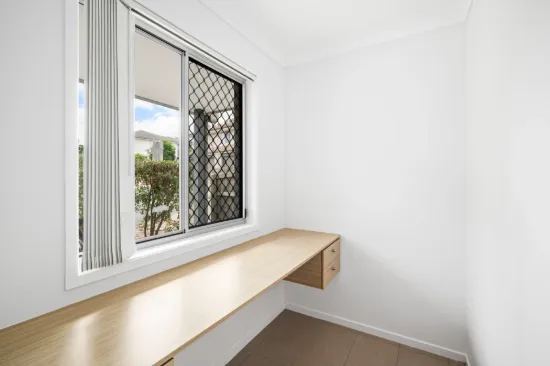 Near-New 3-Bedroom + Study Townhouse in High-Demand Dakabin!