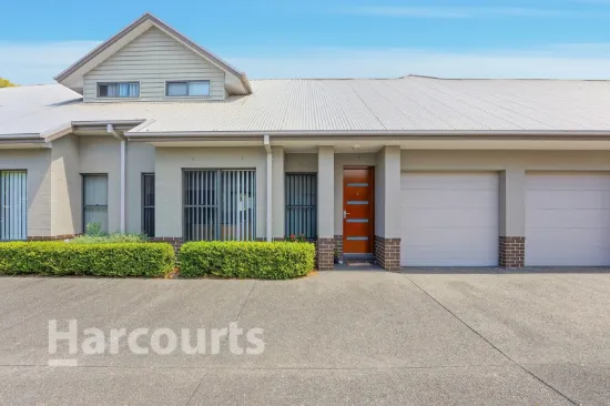 Modern, Light Filled Terrace In The Heart Of Picton!