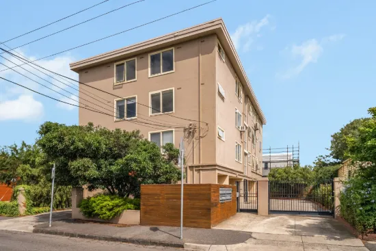Effortless Living in a Prime Brunswick Location