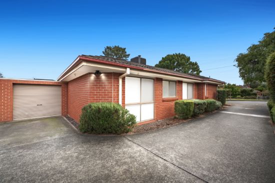 Front-Positioned Comfort in a Leafy Chelsea Heights Pocket!