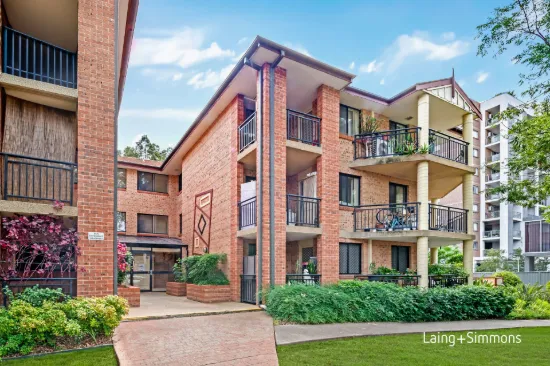 Spacious Apartment – Freshly Enhanced