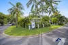 BEACHSIDE LIVING AT ITS BEST