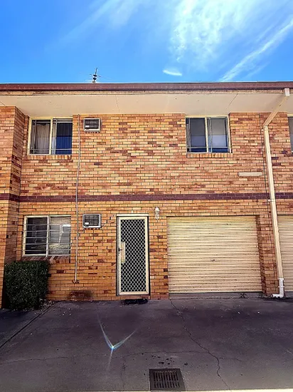 Spacious & Convenient Unit in Prime Location