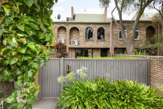 Spacious living, superb location