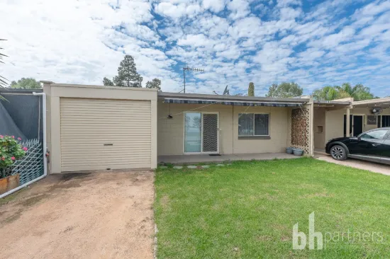Relaxed Lakeside Living Opposite Beautiful Lake Bonney