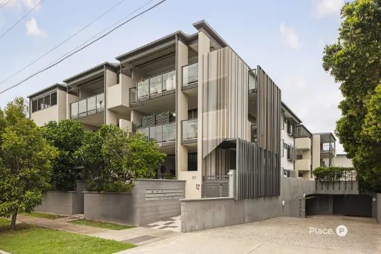 Rare opportunity | Ground floor unit with courtyard and private backyard!