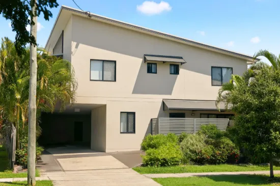 Modern Comfort & Low-Maintenance Living in a Convenient Location