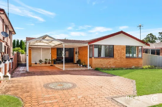 Spacious House in Prime Prairiewood Location