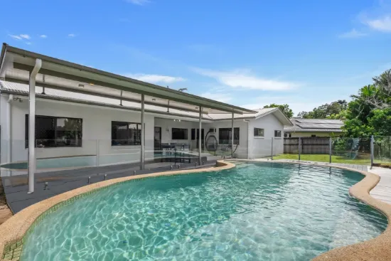 THE COMPLETE PACKAGE - ENTERTAINERS PARADISE WITH RARE GRANNY FLAT
