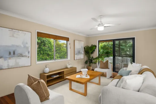 Private, tree-top hideaway on a lush 668sqm block