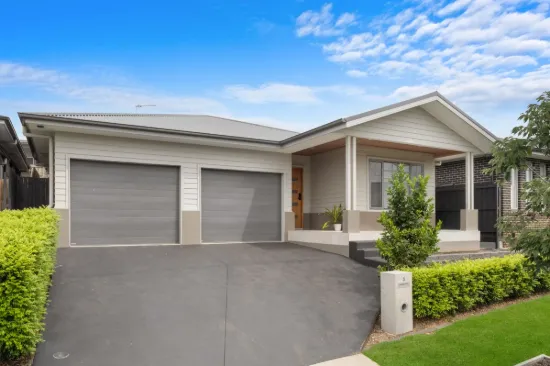 Dual Key Investment Opportunity in Prestigious Redbank Estate.