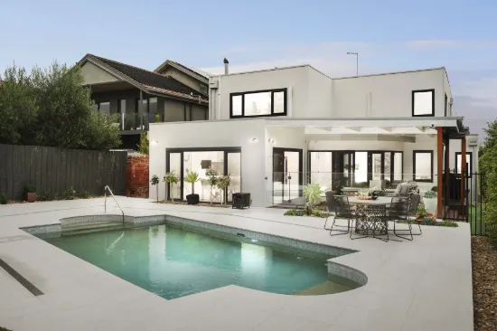 Bay Views & Village Lifestyle