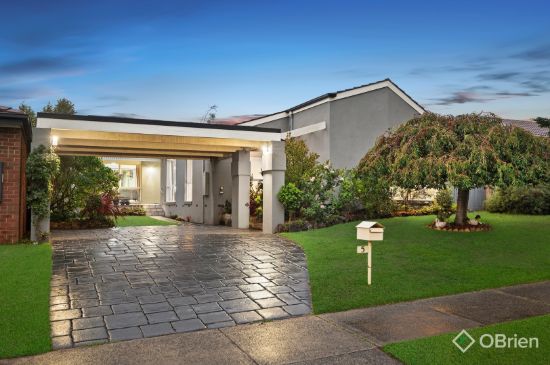 Style & Serenity with a Short Stroll To Lakewood Reserve