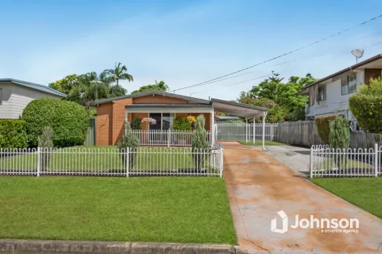 Beautifully Presented Home with Side Access, Solar & Shed!