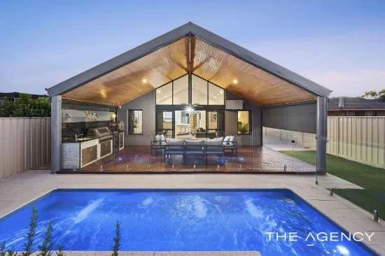 Luxury Living Near Tomato Lake