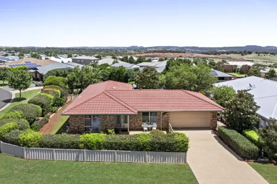 Spacious Family Home on 1,010m² Block in Prime Living of Highfields