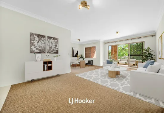 Expansive Full-Brick Apartment with Sunny and Leafy Views