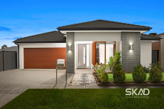 Welcome to the pinnacle to suburban living !