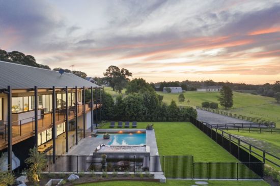 LJ Hooker - Mooroolbark - Real Estate Agency