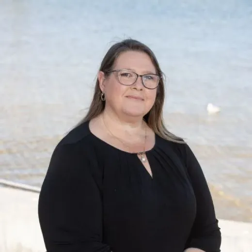 Dianne Huggins - Real Estate Agent at H & N Perry -  Mandurah