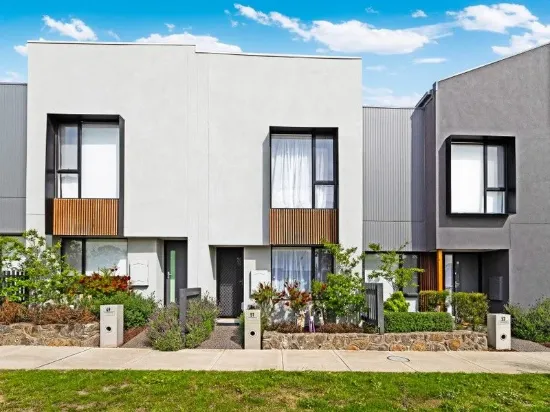 Stylish & Contemporary Living in the Heart of Alarah Estate