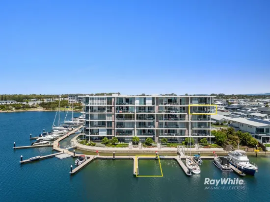 North-Facing Sub-Penthouse with Marina Berth & Sweeping Moreton Bay Views!